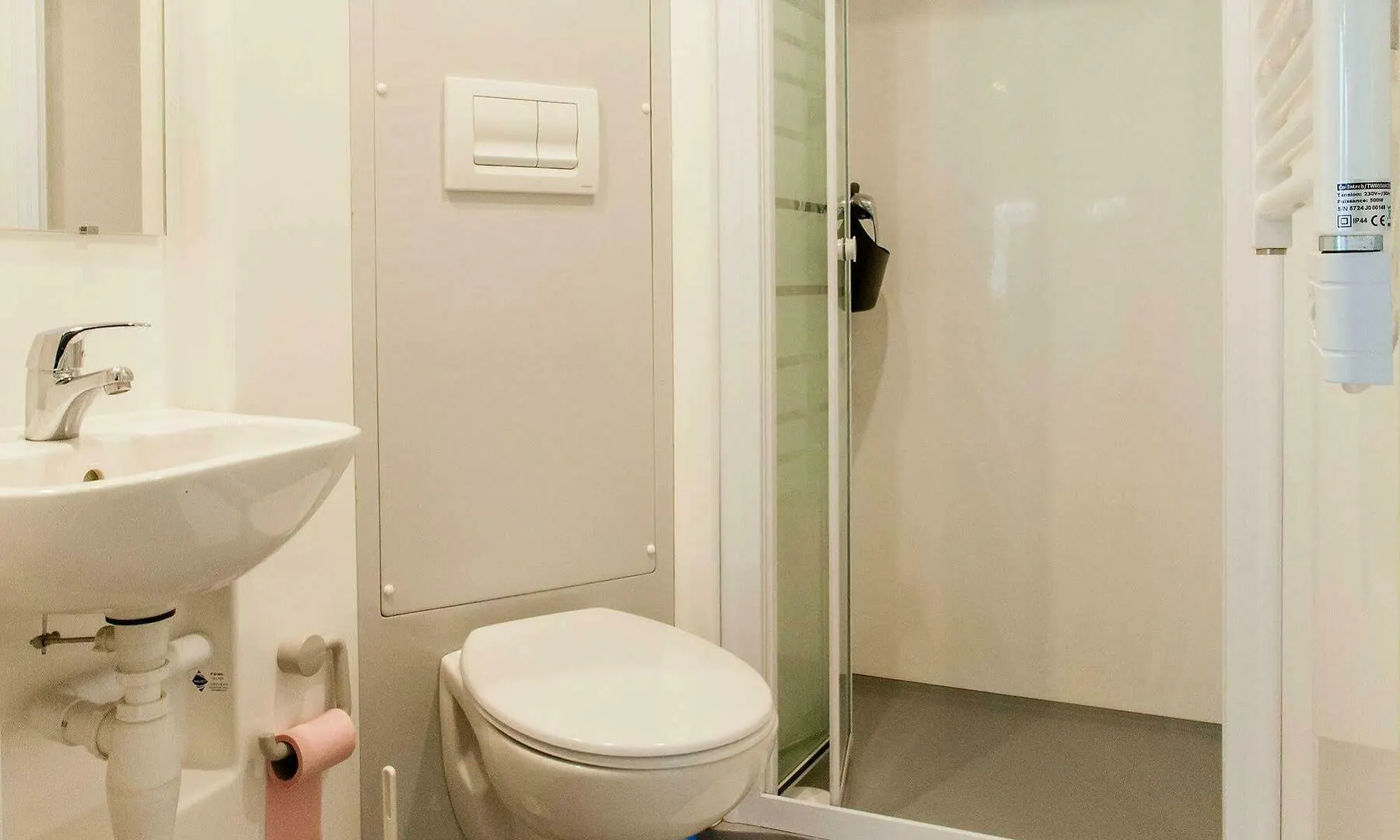 Les Gites Du Picasso Lanester Hotel